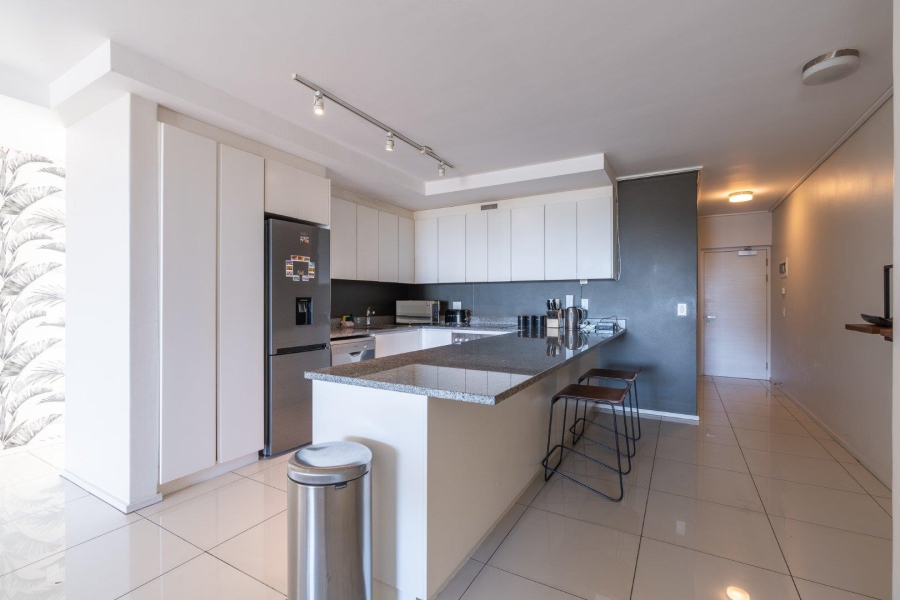 2 Bedroom Property for Sale in Green Point Western Cape